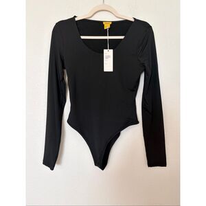 Daisy Black Long Sleeve Scoop Neck Bodysuit size Medium NWT